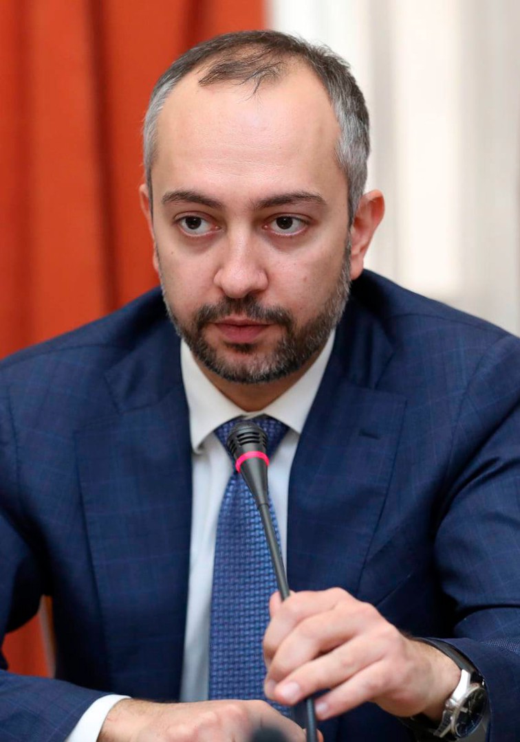 Էդուարդ Աղաջանյան