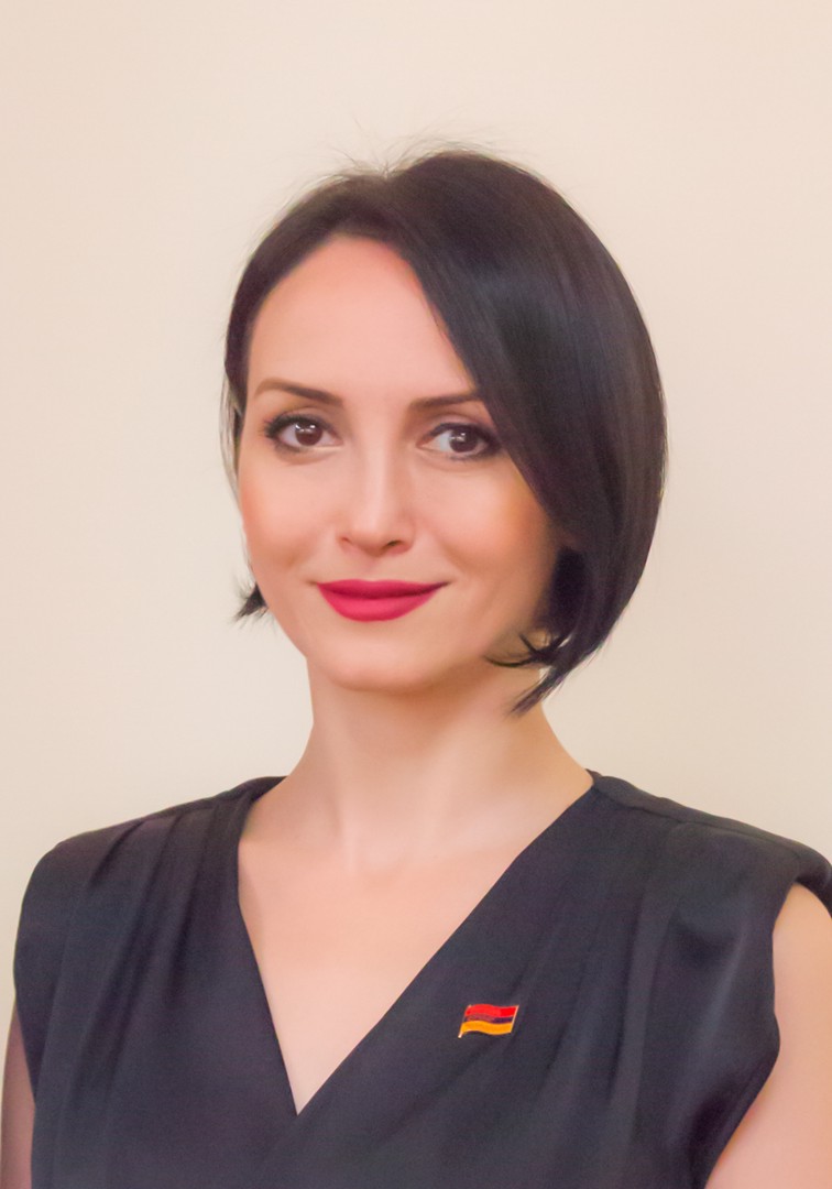 Լուսինե Բադալյանը