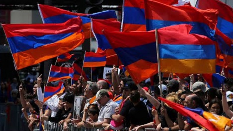 «Քաղաքացիական պայմանագիրը» սեփական ժողովրդին տգետ է համարում