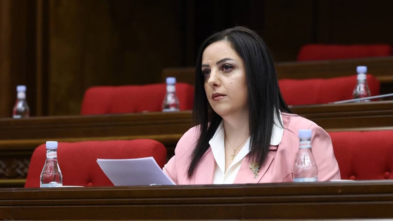 Քլոյանների ընտանիքի անսկզբունքային ճանապարհը