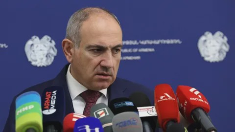 Հրապարակային խոստովանություն մասնավոր կյանք ներխուժելու մեջ