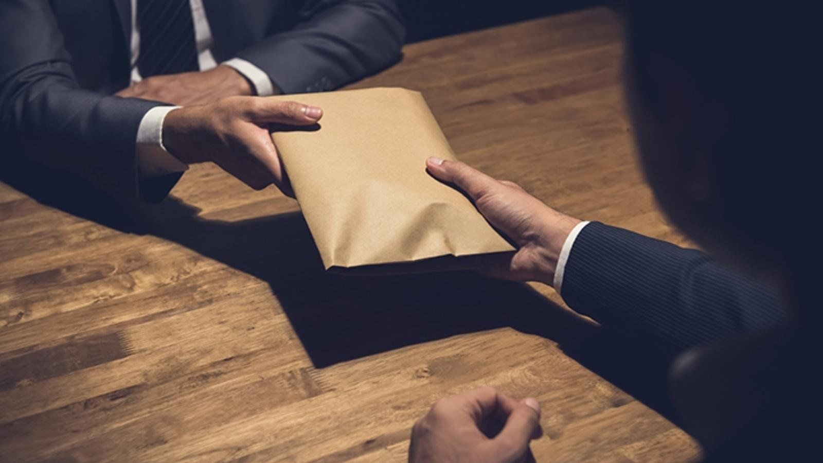 Կոռուպցիոն հետք պատգամավոր Արուսյակ Մանավազյանի գործում` կառավարական առանձնատների շուրջ